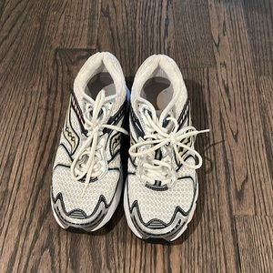 Men’s Saucony Sneakers Size 11.5